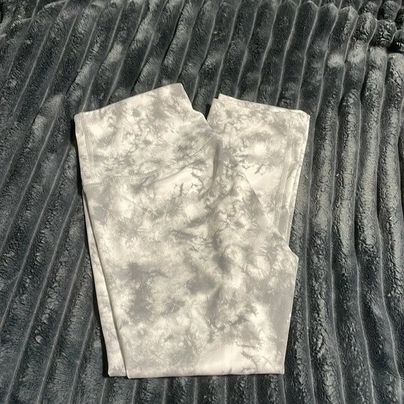 Alive tie dye silver & white high rise capris yoga leggings size small - Picture 4 of 6